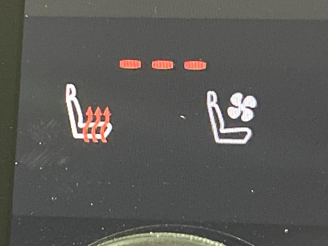 ヴェルファイアハイブリッド Z プレミア 禁煙車 左右独立ムーンルーフ 後席モニター ユニバーサルステップ 全周囲カメラ 純正14インチナビ 両側電動スライドドア 衝突被害軽減システム 電動リアゲート レザーシート 全席シートエアコン(53枚目)