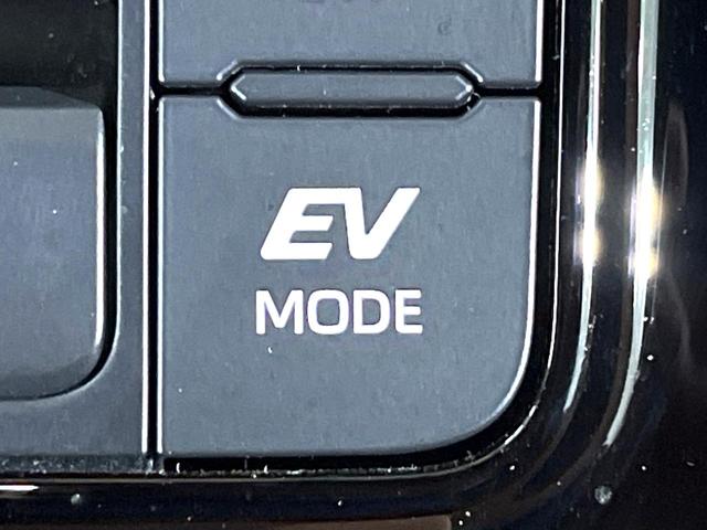 ヴェルファイアハイブリッド Z プレミア 禁煙車 左右独立ムーンルーフ 後席モニター ユニバーサルステップ 全周囲カメラ 純正14インチナビ 両側電動スライドドア 衝突被害軽減システム 電動リアゲート レザーシート 全席シートエアコン(70枚目)