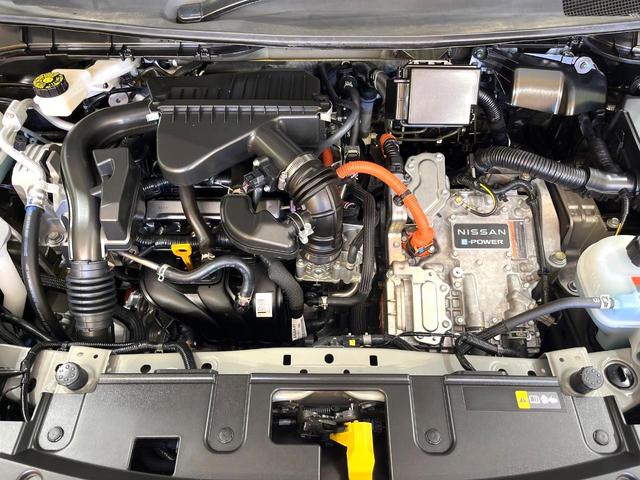 ノート Ｘ　禁煙車　純正９型ナビ　全周囲モニター　プロパイロット　ブラインドスポットモニター　ＬＥＤヘッドライト　オートライト　コーナーセンサー　スマートキー　オートエアコン　Ｂｌｕｅｔｏｏｔｈ接続（18枚目）