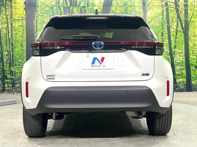 ヤリスクロス ハイブリッドＺ　禁煙車　純正８インチディスプレイオーディオ　バックカメラ　衝突被害軽減システム　レーダークルーズ　ブラインドスポットモニター　シートヒーター　ＥＴＣ　ハーフレザーシート　コーナーセンサー　車線逸脱警報（15枚目）