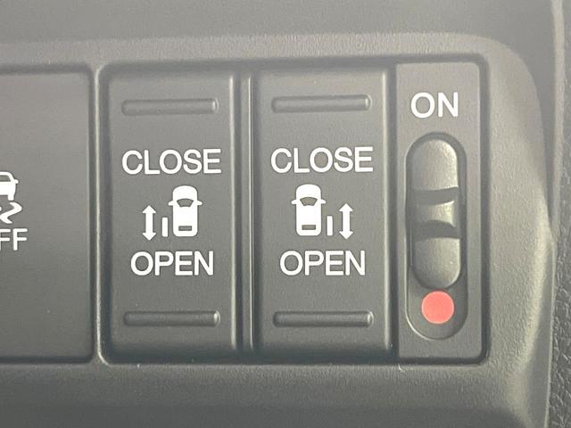 フリード e:HEVクロスター 登録済未使用車 両側電動ドア ホンダセンシング アダプティブクルーズ スマートキー 衝突被害軽減システム ハーフレザーシート コーナーセンサー LEDヘッド 車線逸脱警報 オートライト LEDフォグ(3枚目)