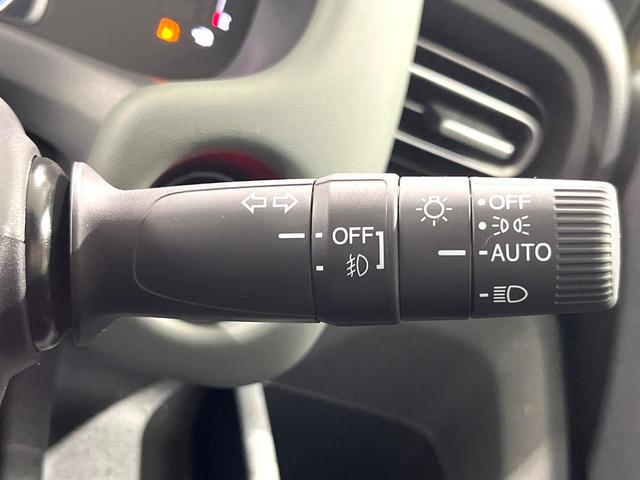 フリード e:HEVクロスター 登録済未使用車 両側電動ドア ホンダセンシング アダプティブクルーズ スマートキー 衝突被害軽減システム ハーフレザーシート コーナーセンサー LEDヘッド 車線逸脱警報 オートライト LEDフォグ(7枚目)