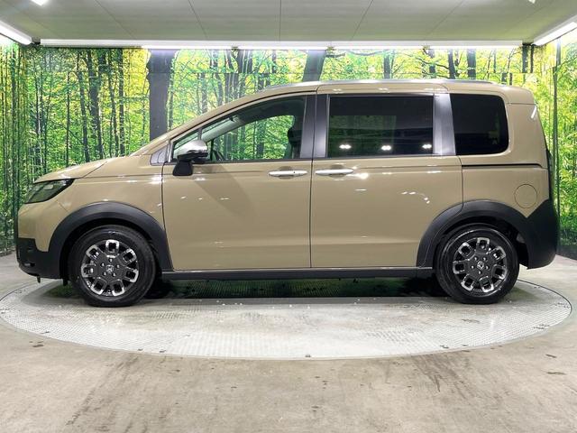 フリード e:HEVクロスター 登録済未使用車 両側電動ドア ホンダセンシング アダプティブクルーズ スマートキー 衝突被害軽減システム ハーフレザーシート コーナーセンサー LEDヘッド 車線逸脱警報 オートライト LEDフォグ(26枚目)