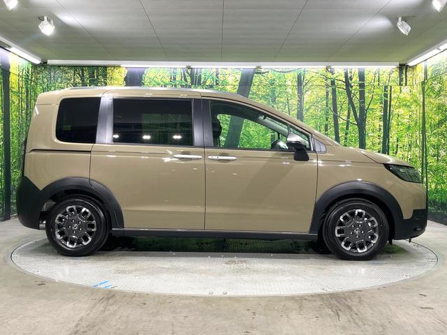 フリード e:HEVクロスター 登録済未使用車 両側電動ドア ホンダセンシング アダプティブクルーズ スマートキー 衝突被害軽減システム ハーフレザーシート コーナーセンサー LEDヘッド 車線逸脱警報 オートライト LEDフォグ(28枚目)