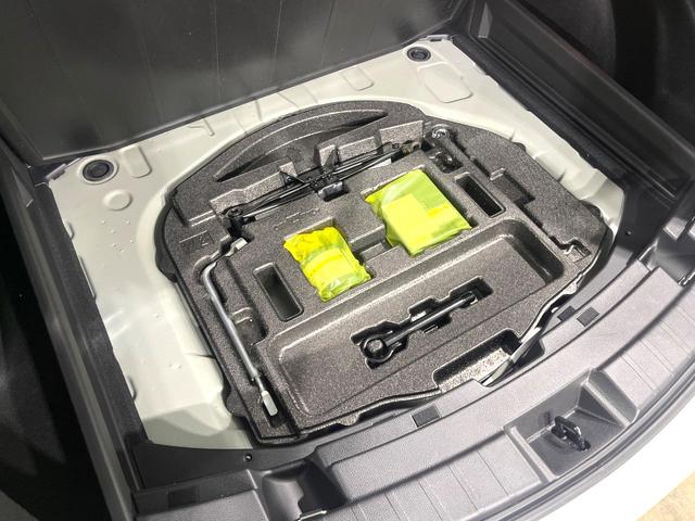 カローラツーリング ハイブリッド ダブルバイビー50ミリオンエディション 純正9インチDA バックカメラ 禁煙車 レーダークルーズコントロール ブラインドスポットモニター LEDヘッドライト ステアリングヒーター オートマチックハイビーム Bluetooth再 ハーフレザー(28枚目)