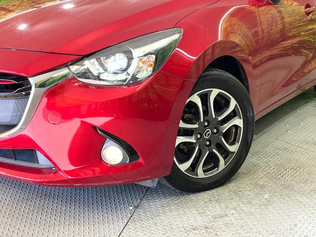 デミオ XDツーリング 禁煙車 純正ナビ バックモニター ブラインドスポットモニター ヘッドアップディスプレイ シートヒーター 衝突軽減装置 LEDヘッド オートライト スマートキー クルーズコントロール(8枚目)