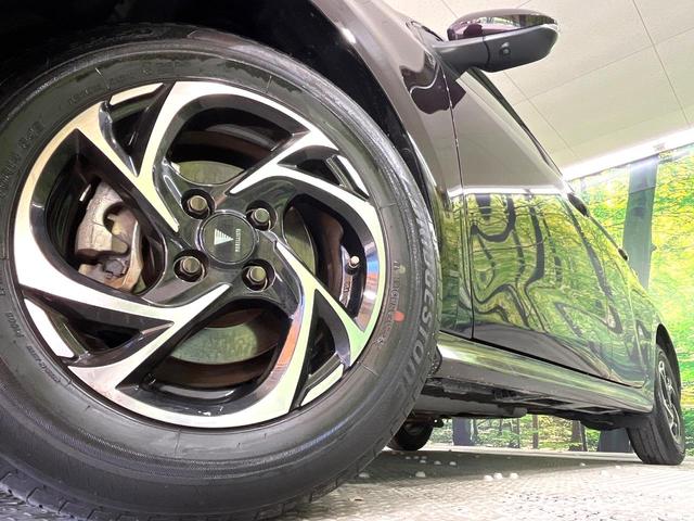 ヤリス G 全周囲カメラ 衝突被害軽減システム コーナーセンサー スマートキー LEDヘッド ビルトインETC 純正14インチアルミ オートハイビーム 車線逸脱警報 オートライト オートエアコン(13枚目)