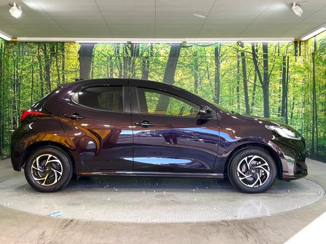 ヤリス G 全周囲カメラ 衝突被害軽減システム コーナーセンサー スマートキー LEDヘッド ビルトインETC 純正14インチアルミ オートハイビーム 車線逸脱警報 オートライト オートエアコン(25枚目)