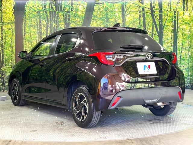 ヤリス G 全周囲カメラ 衝突被害軽減システム コーナーセンサー スマートキー LEDヘッド ビルトインETC 純正14インチアルミ オートハイビーム 車線逸脱警報 オートライト オートエアコン(26枚目)