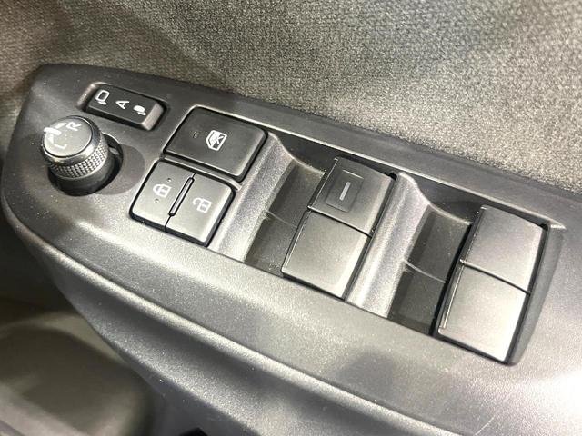 ヤリス G 全周囲カメラ 衝突被害軽減システム コーナーセンサー スマートキー LEDヘッド ビルトインETC 純正14インチアルミ オートハイビーム 車線逸脱警報 オートライト オートエアコン(52枚目)