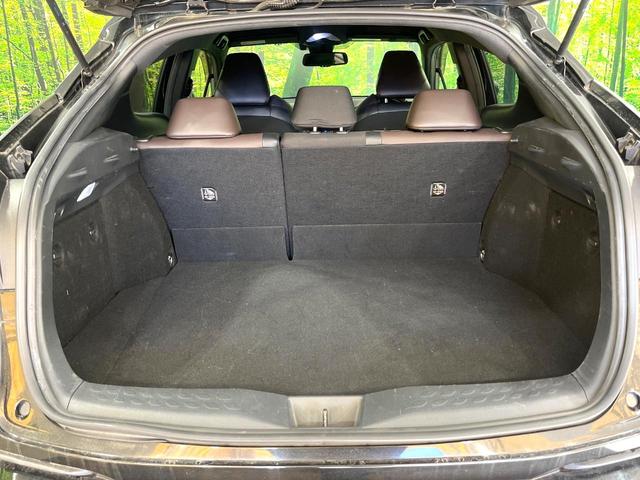 C-HR G 純正SDナビ バックカメラ 衝突被害軽減システム レーダークルーズ 禁煙車 ハーフレザーシート コーナーセンサー スマートキー LEDヘッド ビルトインETC 純正18インチアルミ オートハイビーム(10枚目)