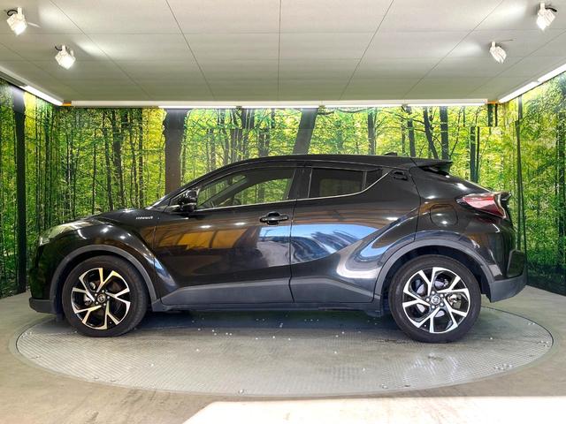 C-HR G 純正SDナビ バックカメラ 衝突被害軽減システム レーダークルーズ 禁煙車 ハーフレザーシート コーナーセンサー スマートキー LEDヘッド ビルトインETC 純正18インチアルミ オートハイビーム(27枚目)