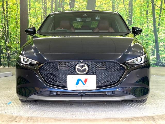MAZDA3ファストバック 20Sバーガンディ セレクション 禁煙車 純正8.8型ナビ 360度ビューモニター 柿本マフラー 衝突被害軽減装置 赤革シート シートヒーター クリアランスソナー ステアリングヒーター オートエアコン 純正18AW スマートキー(13枚目)