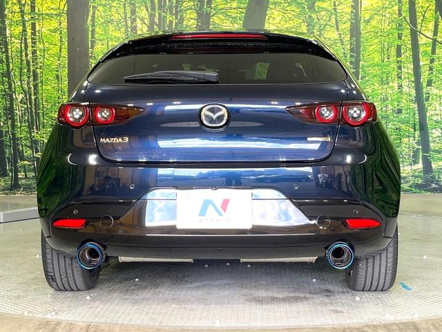 MAZDA3ファストバック 20Sバーガンディ セレクション 禁煙車 純正8.8型ナビ 360度ビューモニター 柿本マフラー 衝突被害軽減装置 赤革シート シートヒーター クリアランスソナー ステアリングヒーター オートエアコン 純正18AW スマートキー(14枚目)