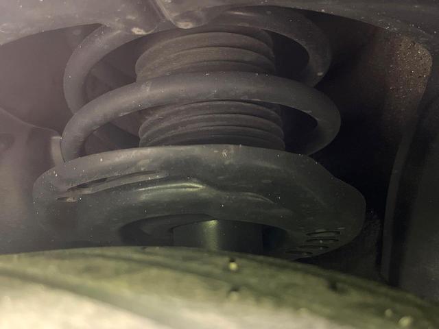 MAZDA3ファストバック 20Sバーガンディ セレクション 禁煙車 純正8.8型ナビ 360度ビューモニター 柿本マフラー 衝突被害軽減装置 赤革シート シートヒーター クリアランスソナー ステアリングヒーター オートエアコン 純正18AW スマートキー(19枚目)