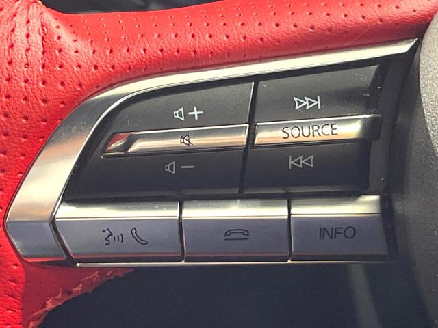 MAZDA3ファストバック 20Sバーガンディ セレクション 禁煙車 純正8.8型ナビ 360度ビューモニター 柿本マフラー 衝突被害軽減装置 赤革シート シートヒーター クリアランスソナー ステアリングヒーター オートエアコン 純正18AW スマートキー(27枚目)