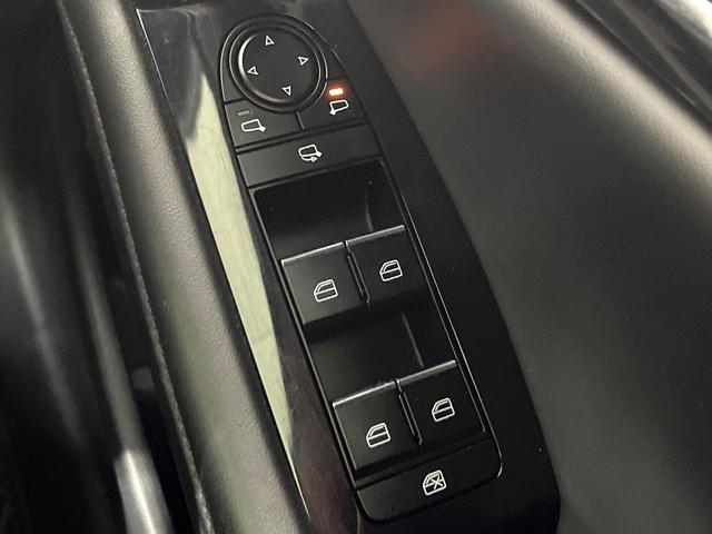 MAZDA3ファストバック 20Sバーガンディ セレクション 禁煙車 純正8.8型ナビ 360度ビューモニター 柿本マフラー 衝突被害軽減装置 赤革シート シートヒーター クリアランスソナー ステアリングヒーター オートエアコン 純正18AW スマートキー(29枚目)