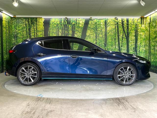 MAZDA3ファストバック 20Sバーガンディ セレクション 禁煙車 純正8.8型ナビ 360度ビューモニター 柿本マフラー 衝突被害軽減装置 赤革シート シートヒーター クリアランスソナー ステアリングヒーター オートエアコン 純正18AW スマートキー(55枚目)