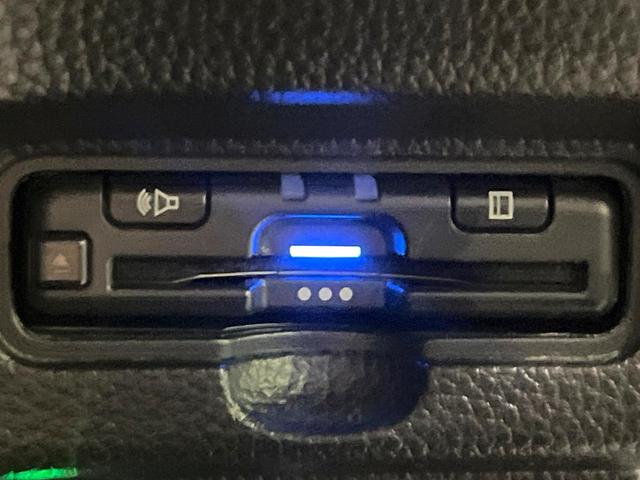 Ｎ－ＢＯＸカスタム Ｌ　禁煙車　電動スライドドア　ＳＤナビ　Ｂｌｕｅｔｏｏｔｈ　バックカメラ　ＥＴＣ　ホンダセンシング　アダプティブクルーズコントロール　オートエアコン　シーケンシャルターンランプＬＥＤ　純正１４ＡＷ（6枚目）