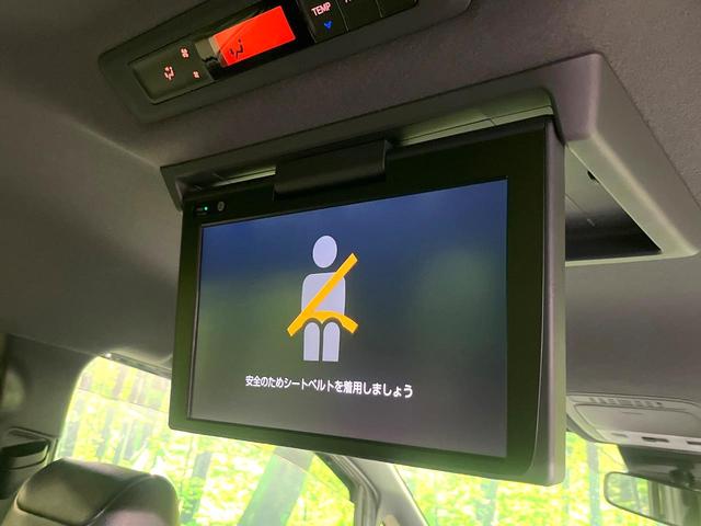 ノア ハイブリッドＳｉ　ダブルバイビーＩＩＩ　禁煙車　純正９インチナビ　後席モニター　両側電動ドア　バックカメラ　衝突被害軽減システム　ハーフレザーシート　コーナーセンサー　スマートキー　ＬＥＤヘッド　ビルトインＥＴＣ　クルコン（5枚目）