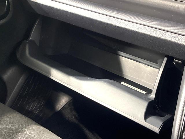 ノア ハイブリッドＳｉ　ダブルバイビーＩＩＩ　禁煙車　純正９インチナビ　後席モニター　両側電動ドア　バックカメラ　衝突被害軽減システム　ハーフレザーシート　コーナーセンサー　スマートキー　ＬＥＤヘッド　ビルトインＥＴＣ　クルコン（47枚目）