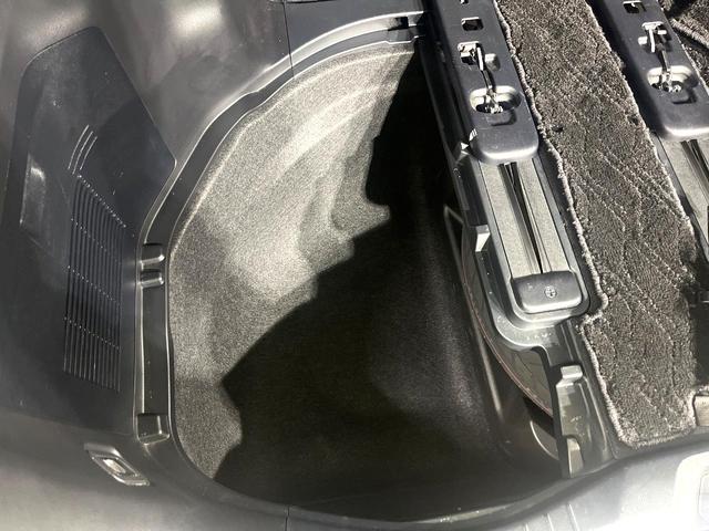 アルファード ２．５Ｓ　Ｃパッケージ　禁煙車　純正ディスプレイオーディオ　後席モニター　両側電動スライドドア　デジタルインナーミラー　ＣＤ／ＤＶＤデッキ　パワーバックドア　シートベンチレーション　パワーシート　ハンドルヒーター（56枚目）