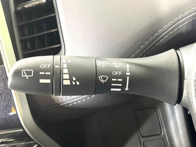 セレナ ｅ－パワー　ハイウェイスターＶ　禁煙車　純正１０型ＳＤナビ　フリップダウンモニター　両側電動スライドドア　全周囲カメラ　プロパイロット　コーナーセンサー　ＬＥＤヘッドライト　ビルトインＥＴＣ　純正１５インチアルミホイール（51枚目）