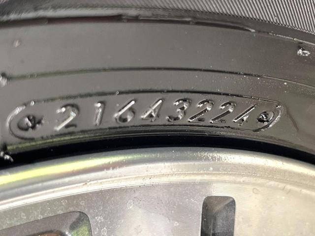 セレナ ｅ－パワー　ハイウェイスターＶ　禁煙車　純正１０型ＳＤナビ　フリップダウンモニター　両側電動スライドドア　全周囲カメラ　プロパイロット　コーナーセンサー　ＬＥＤヘッドライト　ビルトインＥＴＣ　純正１５インチアルミホイール（61枚目）