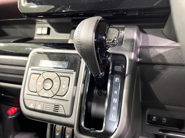 スペーシアカスタム ハイブリッドＸＳ　届出済未使用車　両側電動スライドドア　サーキュレーター　ハーフレザーシート　ヘッドアップディスプレイ　前席シートヒーター　コーナーセンサー　ＬＥＤヘッドライト　純正１５インチアルミホイール（54枚目）