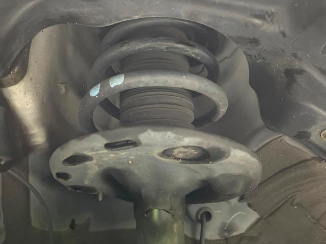 エスクァイア Ｇｉ　禁煙車　純正９インチＳＤナビ　両側電動スライドドア　フリップダウンモニター　バックカメラ　前席シートヒーター　ＬＥＤヘッドライト　ビルトインＥＴＣ　クルーズコントロール　純正１５インチアルミホイール（21枚目）