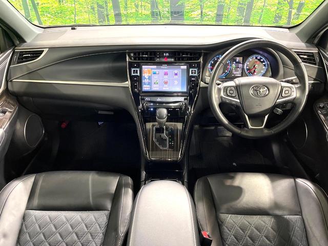 ハリアー エレガンス　禁煙車　ムーンルーフ　ＢＩＧ－Ｘ９型ナビ　バックカメラ　ハーフレザーシート　レークル　コーナーセンサー　パワーシート　スマートキー　ＬＥＤヘッド　ＥＴＣ　フルセグ　オートライト　ＣＤ／ＤＶＤ再生（2枚目）