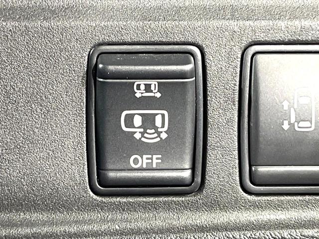 セレナ ハイウェイスター　２５ｔｈスペシャルセレクションＢ　禁煙車　純正９インチナビ　後席モニター　全周囲カメラ　両側電動ドア　衝突被害軽減システム　コーナーセンサー　スマートキー　ＬＥＤヘッド　ビルトインＥＴＣ　クルコン　純正１６インチアルミ　オートライト（5枚目）