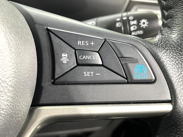 セレナ ハイウェイスター　２５ｔｈスペシャルセレクションＢ　禁煙車　純正９インチナビ　後席モニター　全周囲カメラ　両側電動ドア　衝突被害軽減システム　コーナーセンサー　スマートキー　ＬＥＤヘッド　ビルトインＥＴＣ　クルコン　純正１６インチアルミ　オートライト（53枚目）