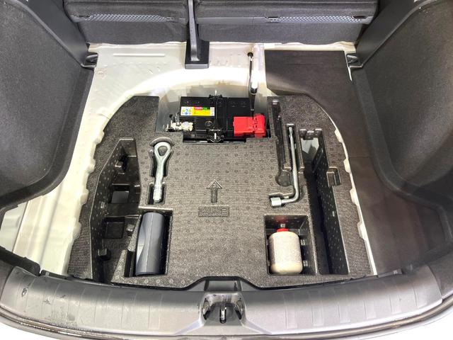 キックス Ｘ　禁煙車　純正９インチナビ　全周囲カメラ　プロパイロット　衝突被害軽減システム　ハーフレザーシート　コーナーセンサー　スマートキー　ＬＥＤヘッド　ルーフレール　ビルトインＥＴＣ　純正１７インチアルミ（35枚目）