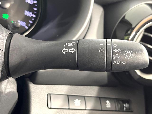 キックス Ｘ　禁煙車　純正９インチナビ　全周囲カメラ　プロパイロット　衝突被害軽減システム　ハーフレザーシート　コーナーセンサー　スマートキー　ＬＥＤヘッド　ルーフレール　ビルトインＥＴＣ　純正１７インチアルミ（50枚目）