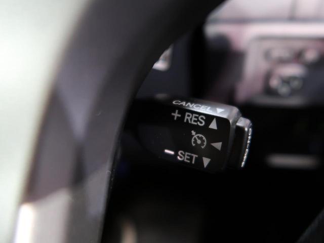 TX Lパッケージ 禁煙車 SDナビ 7人 ムーンルーフ ブラックレザーシート 社外ナビ バックカメラ LEDヘッドライト Bluetooth 前席シートヒーター フルセグTV オートライト(8枚目)