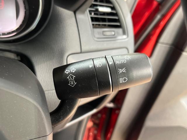 XD 禁煙車 衝突軽減装置 SDナビ Bluetooth フルセグ HIDヘッドライト 純正17インチアルミ バックカメラ ビルトインETC アイドリングストップ 横滑り防止 オートエアコン(29枚目)