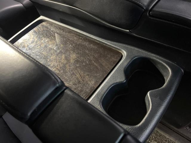 240S Cパッケージ メーカーオプション8型ナビ 9型後席モニター オプション本革シート シートヒーター バックカメラ 純正プレミアムサウンドシステム 両側電動スライドドア パワーバックドア Bluetoothオーディオ(41枚目)
