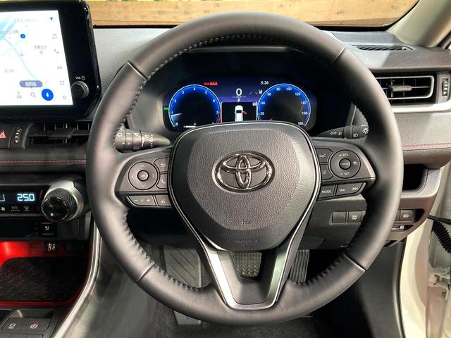ＲＡＶ４ アドベンチャー　オフロードパッケージＩＩ　登録済未使用車　１０．５型ディスプレイオーディオ　バックカメラ　レーダークルーズ　シートベンチレーション　ＥＴＣ　ステアリングヒーター　ルーフレール　シートヒーター　ステアリングヒーター（12枚目）