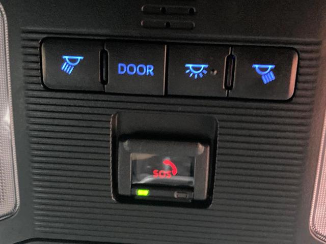 ＲＡＶ４　ＰＨＶ ブラックトーン　純正９インチナビ　全周囲カメラ　衝突被害軽減　１００Ｖ電源　レーダークルーズ　禁煙車　４ＷＤ　電動リアゲート　前席シートエアコン　ドラレコ　コーナーセンサー　ＬＥＤ　ルーフレール（51枚目）