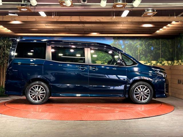 ヴォクシー ＺＳ　両側電動ドア　純正ＳＤナビ　バックカメラ　衝突被害軽減システム　禁煙車　スマートキー　ＬＥＤヘッド　ビルトインＥＴＣ　オートライト　オートエアコン　純正１６インチアルミ　リアエアコン（31枚目）