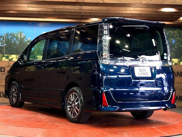 ヴォクシー ＺＳ　両側電動ドア　純正ＳＤナビ　バックカメラ　衝突被害軽減システム　禁煙車　スマートキー　ＬＥＤヘッド　ビルトインＥＴＣ　オートライト　オートエアコン　純正１６インチアルミ　リアエアコン（32枚目）