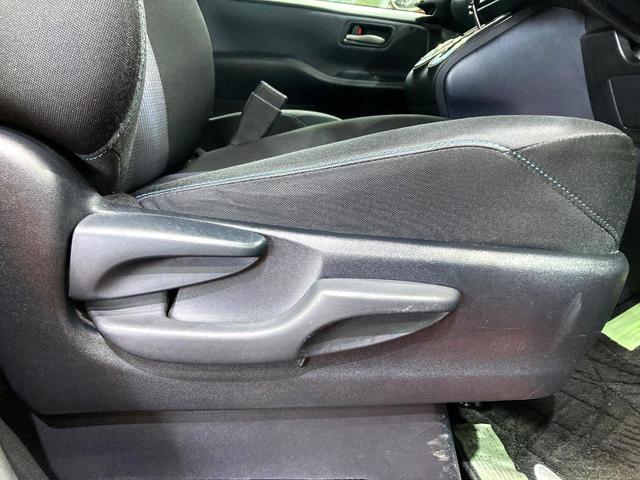 ヴォクシー ＺＳ　両側電動ドア　純正ＳＤナビ　バックカメラ　衝突被害軽減システム　禁煙車　スマートキー　ＬＥＤヘッド　ビルトインＥＴＣ　オートライト　オートエアコン　純正１６インチアルミ　リアエアコン（39枚目）