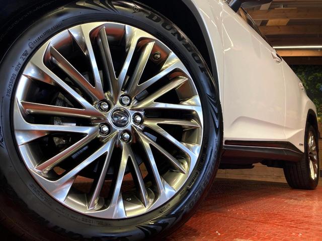 ＲＸ ＲＸ４５０ｈ　バージョンＬ　サンルーフ　純正１２．３型ナビ　全周囲カメラ　衝突被害軽減システム　レーダークルーズ　禁煙車　電動リアゲート　レザーシート　全席シートヒーター　前席シートエアコン　パワーシート　コーナーセンサー（13枚目）