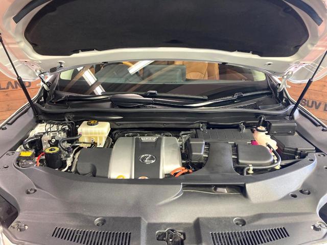 ＲＸ ＲＸ４５０ｈ　バージョンＬ　サンルーフ　純正１２．３型ナビ　全周囲カメラ　衝突被害軽減システム　レーダークルーズ　禁煙車　電動リアゲート　レザーシート　全席シートヒーター　前席シートエアコン　パワーシート　コーナーセンサー（18枚目）