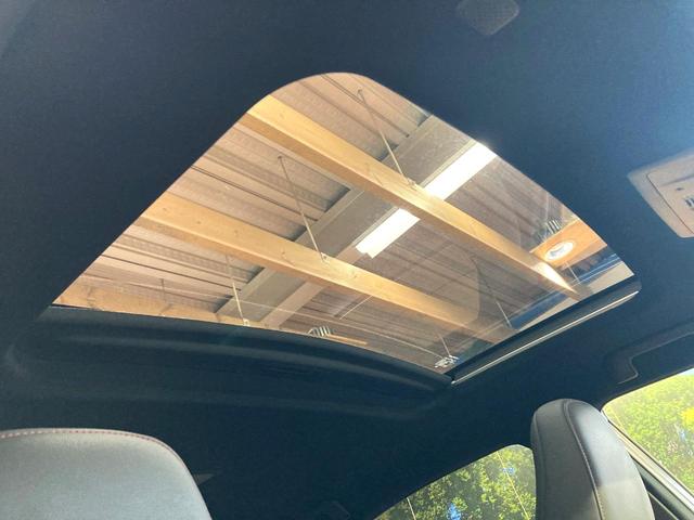 NX NX300 スパイス&シック サンルーフ 純正10型ナビ サイドカメラ バックカメラ 衝突被害軽減システム 100V電源 レーダークルーズ 禁煙車 電動リアゲート レザーシート 前席シートエアコン コーナーセンサー スマートキー(3枚目)