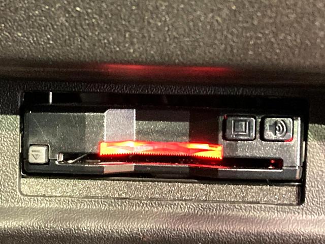ジムニーシエラ ＪＣ　８型ナビ　バックカメラ　クルーズコントロール　オートライト　オートエアコン　スマートキー　ドラレコ　ＥＴＣ　純正１５インチＡＷ　Ｂｌｕｅｔｏｏｔｈ　フルセグ　横滑り防止機能　ダウンヒルアシスト（42枚目）