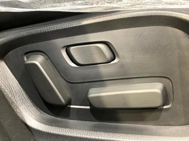 ＣＸ－５ ２０Ｓ　ブラックトーンエディション　全周囲カメラ　衝突被害軽減システム　レーダークルーズ　禁煙車　電動リアゲート　レザーシート　パワーシート　コーナーセンサー　スマートキー　ＬＥＤヘッド　車線逸脱警報　デュアルエアコン（39枚目）