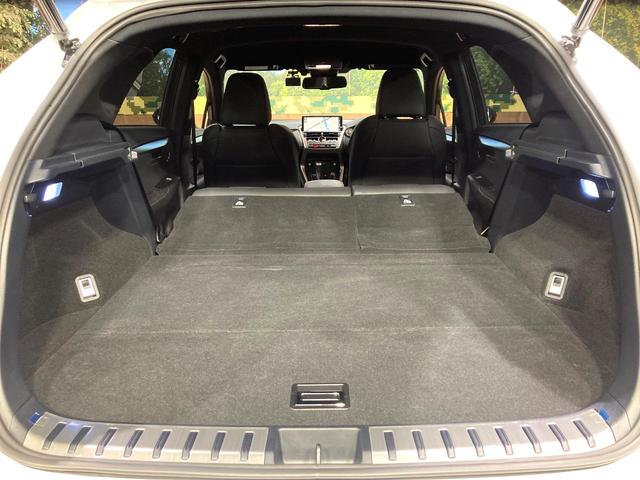 NX NX300 Fスポーツ パノラミックビューモニター シーケンシャルターンランプ付き3眼LEDヘッドライト 黒革シート シートベンチレーション メーカーナビ パワーバックドア 純正18インチアルミホイール クリアランスソナー(32枚目)