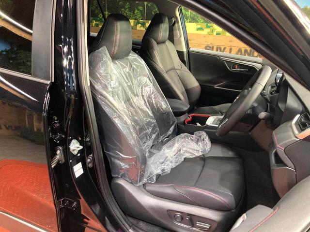 ＲＡＶ４ アドベンチャー　オフロードパッケージＩＩ　登録済未使用車　バックカメラ　セーフティセンス　レーダークルーズ　純正１０．５型ナビ　合皮シート　前席シートエアコン　パワーシート　コーナーセンサー　ＬＥＤヘッド　ルーフレール　ＥＴＣ２．０（8枚目）